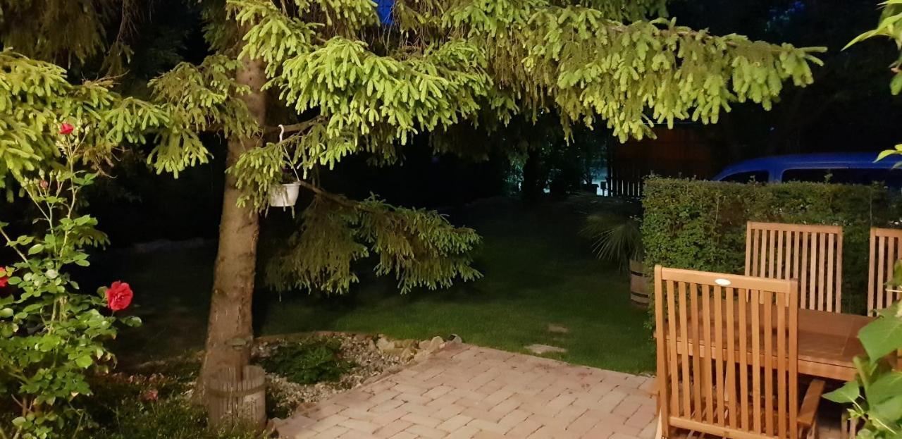 Fuered Deluxe Garden דירה *