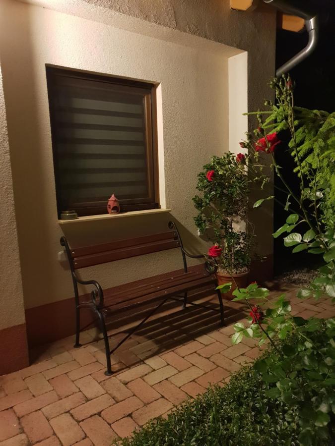 Fuered Deluxe Garden דירה *