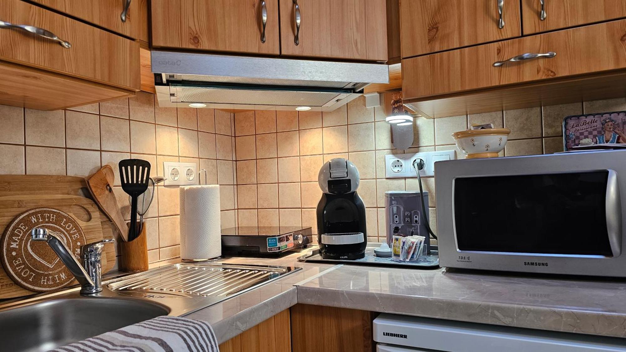 Fuered Deluxe Garden Apartment
